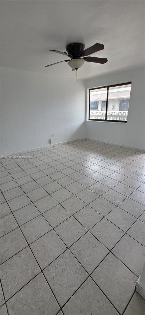 664 W 29th St # 4, Hialeah, FL 33012 — zdjęcie 5