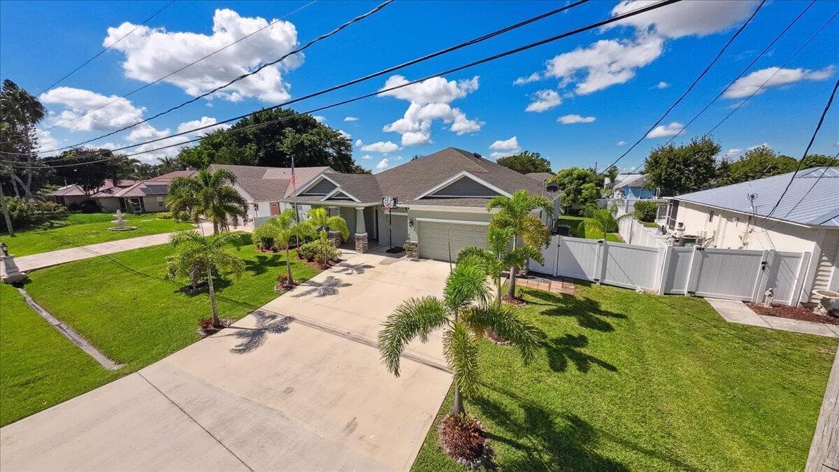 343 SE FISK Road, Port St. Lucie, FL 34984 — zdjęcie 2