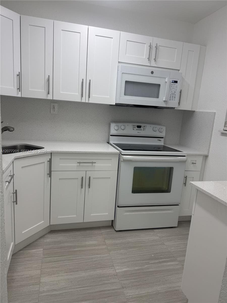17255 SW 95th Ave # 211, Palmetto Bay, FL 33157 — zdjęcie 2