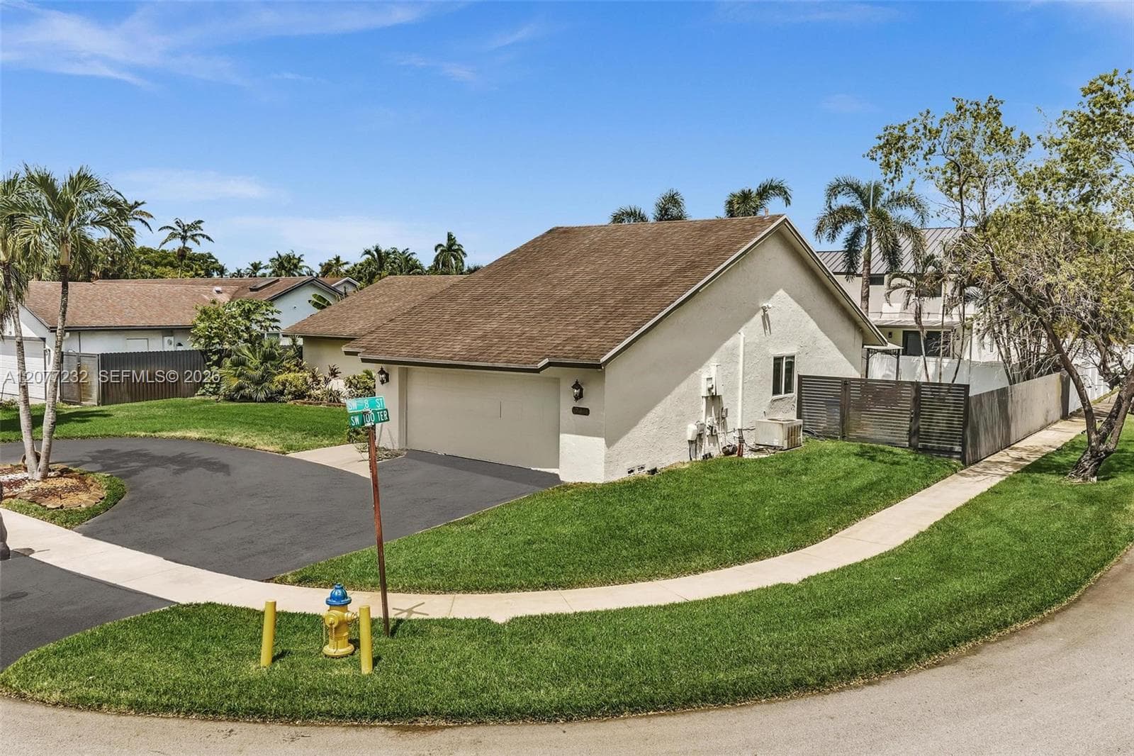 741 SW 100th Ter, Pembroke Pines, FL 33025 — zdjęcie 3