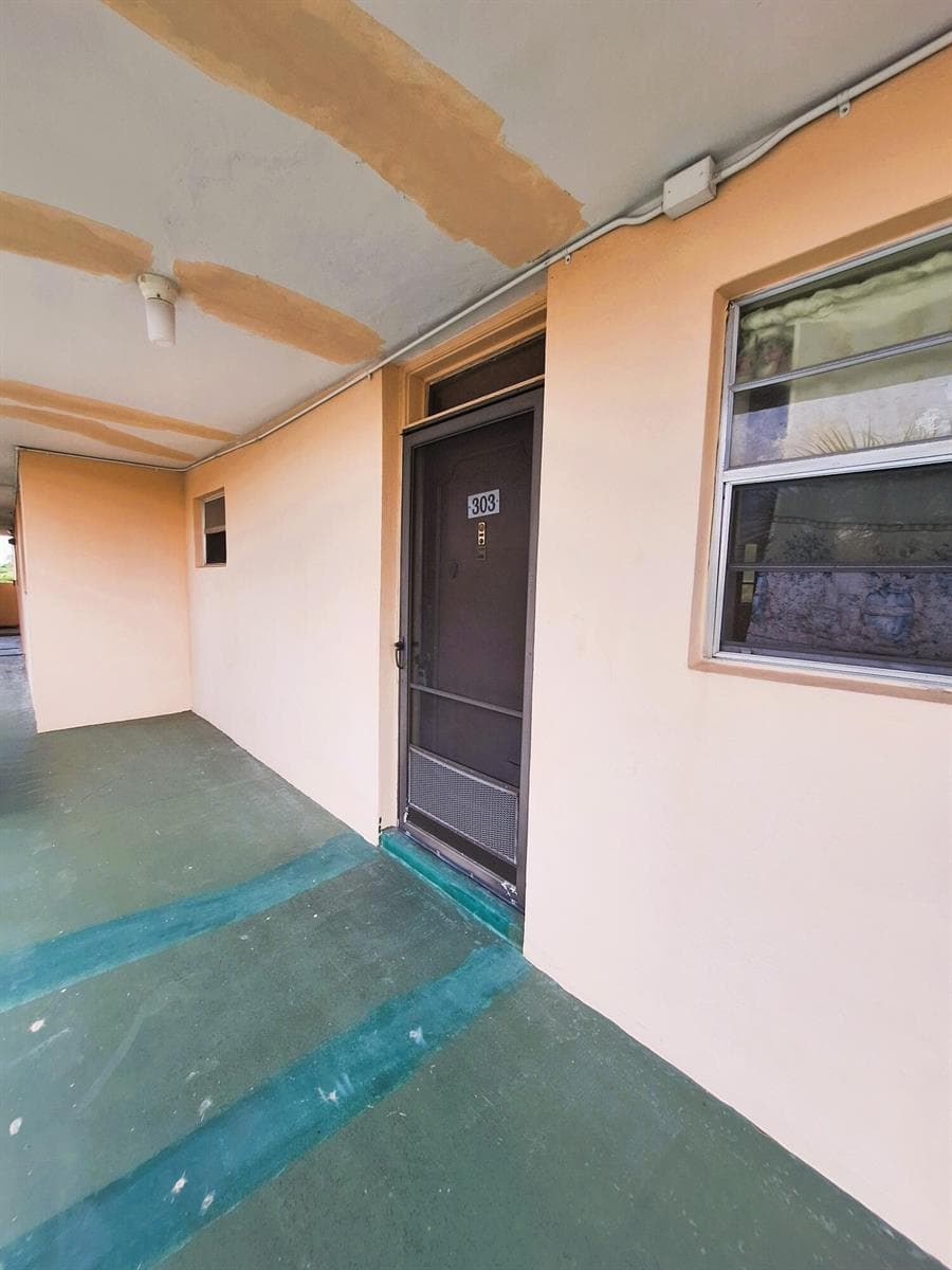 2900 NW 47TH Terrace # 303B, Lauderdale Lakes, FL 33313 — zdjęcie 2