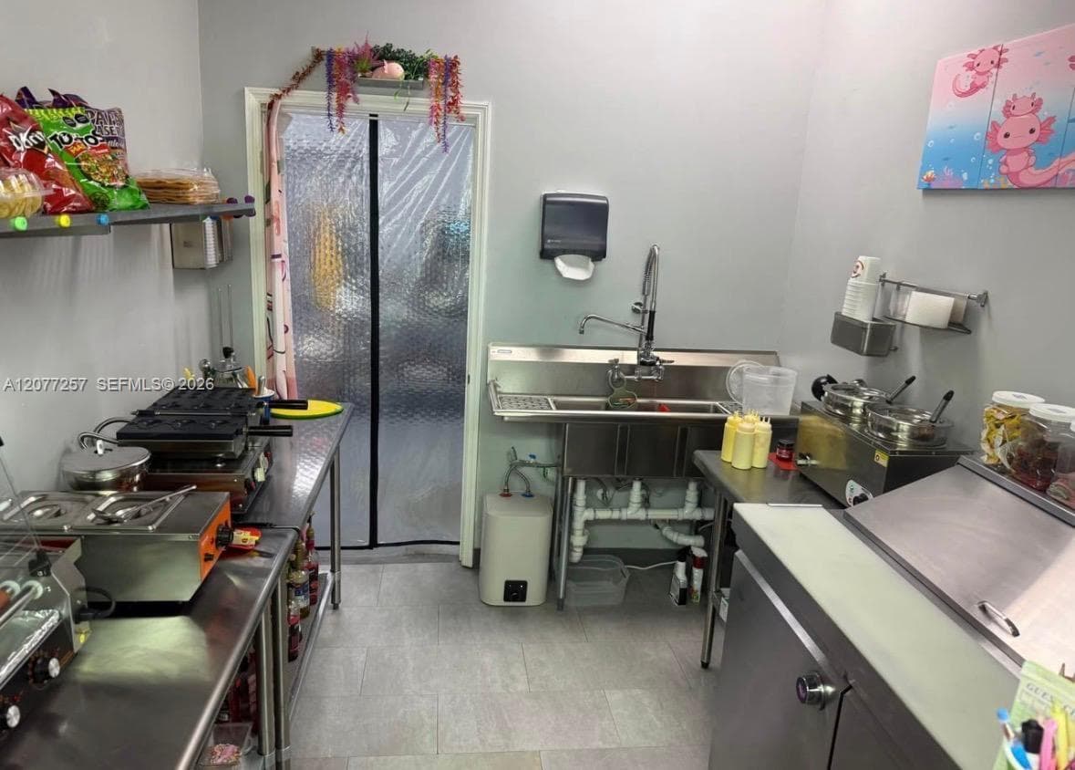 1801 NE 8th St, Homestead, FL 33033 — zdjęcie 4