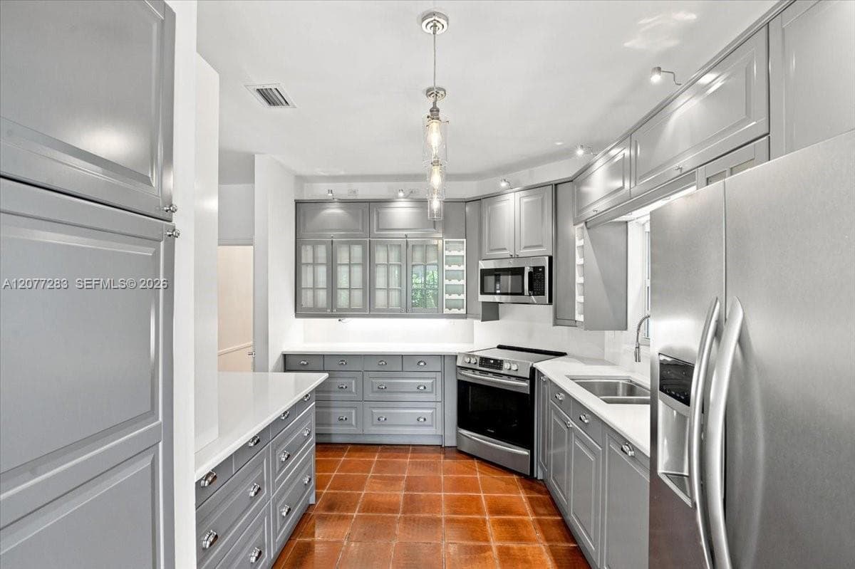 6473 Sunset Dr, South Miami, FL 33143 — zdjęcie 5