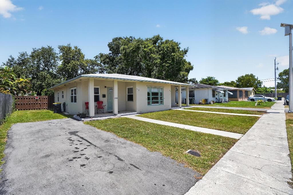 208 SW 2ND Place # 1-2, Dania Beach, FL 33004 — zdjęcie 3