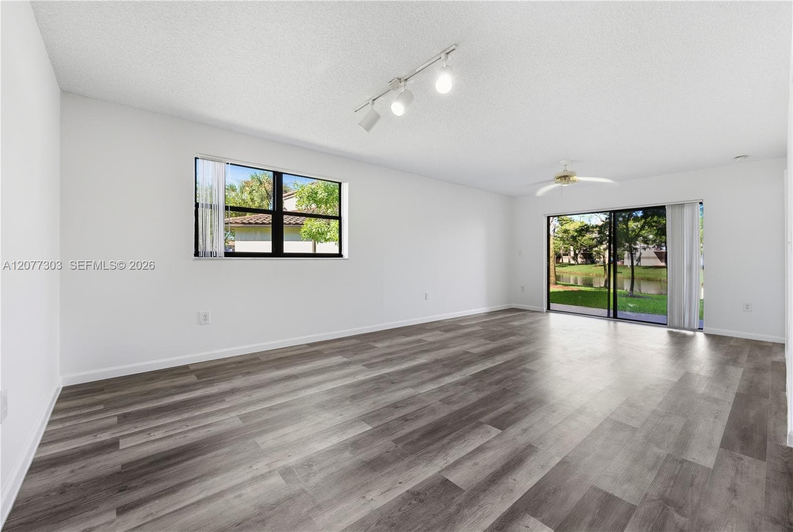 9877 Nob Hill Ct # 9877, Sunrise, FL 33351 — zdjęcie 3