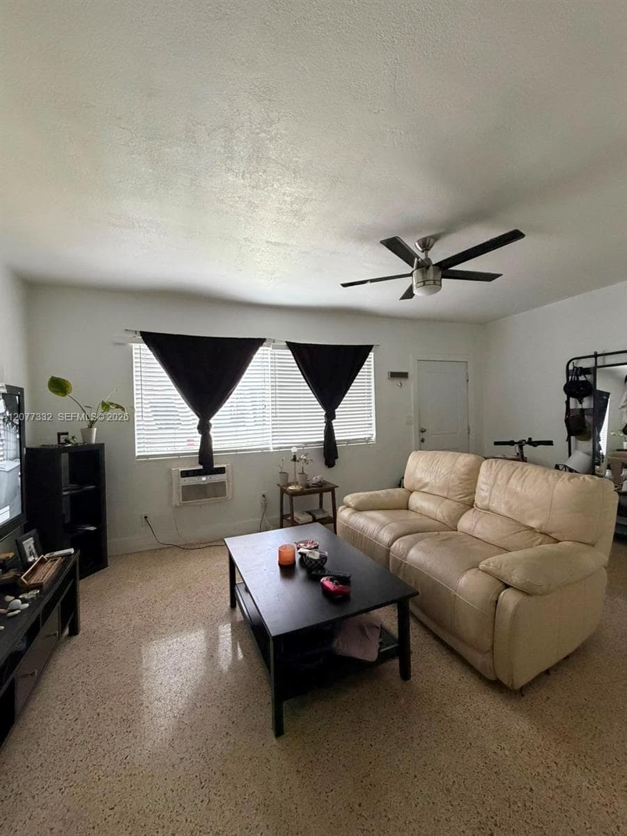 805 81st St # 3, Miami Beach, FL 33141 — zdjęcie 4