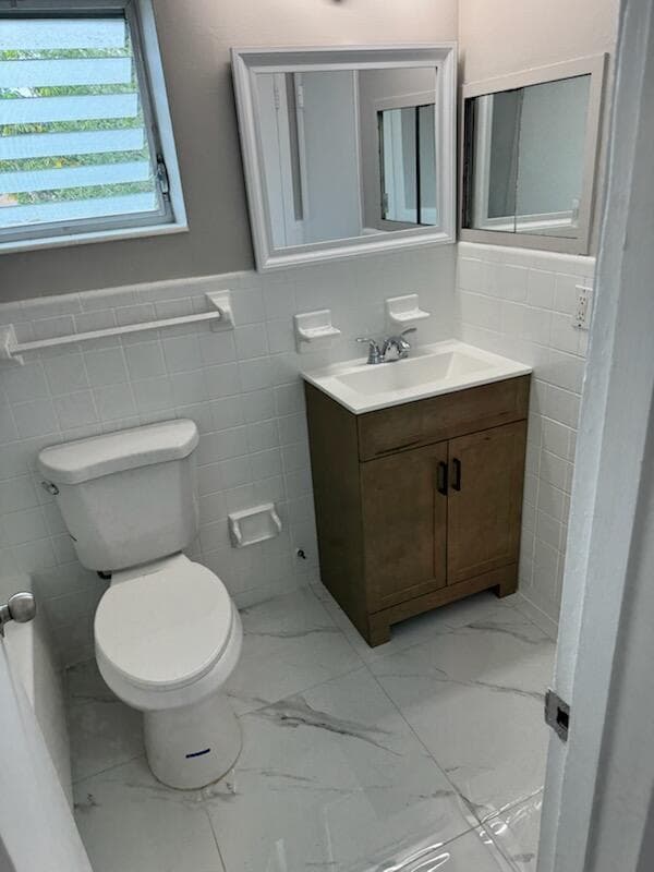 2285 NE 172nd Street # 12, North Miami Beach, FL 33160 — zdjęcie 2
