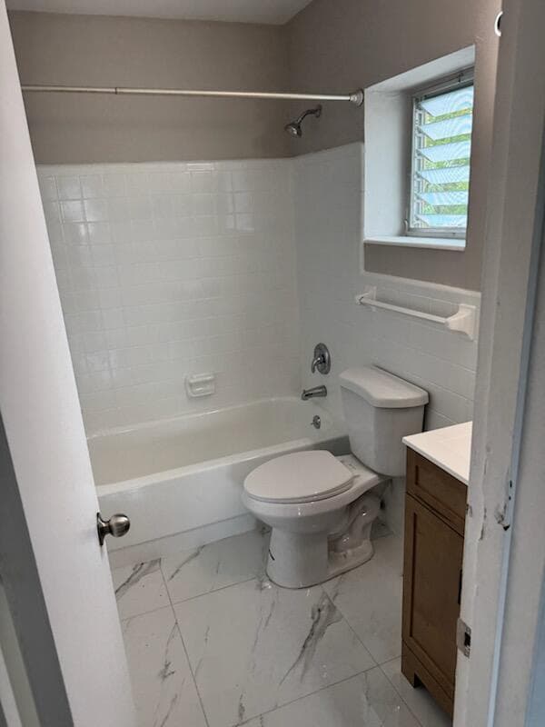 2285 NE 172nd Street # 12, North Miami Beach, FL 33160 — zdjęcie 3