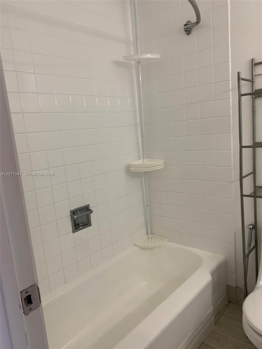 664 Bird Rd # Rear, Coral Gables, FL 33146 — zdjęcie 4