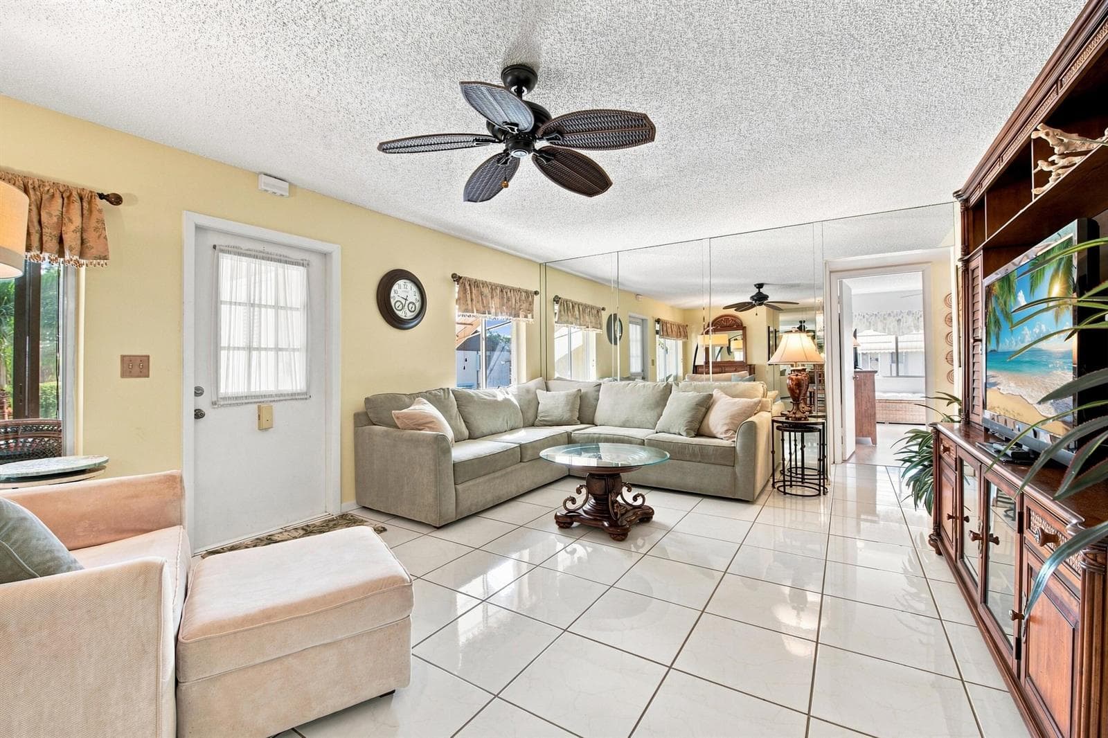 222 Pine Hov Circle # A-2, FL 33463 — zdjęcie 4