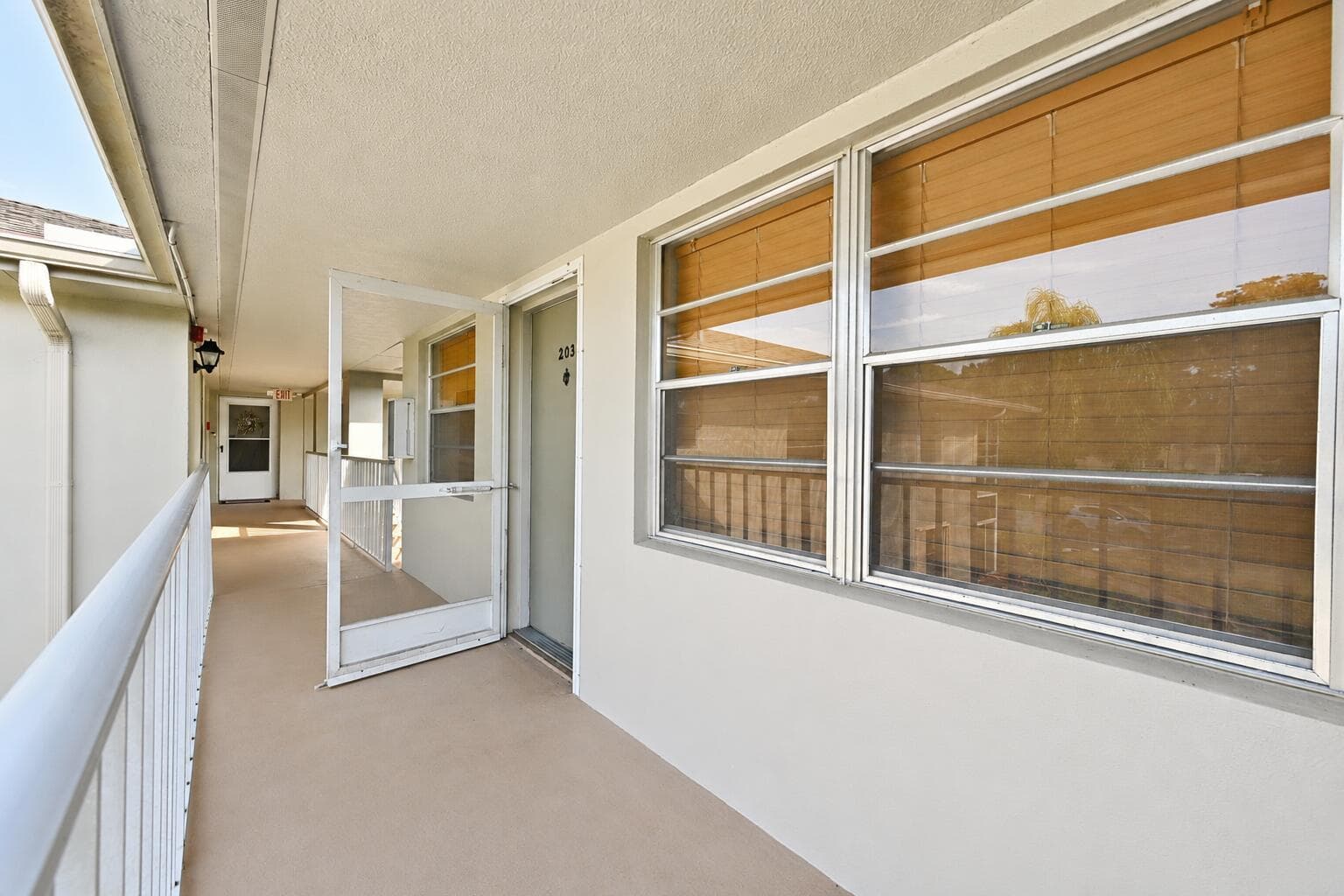 27 LAKE VISTA Trail # 203, Port St. Lucie, FL 34952 — zdjęcie 2