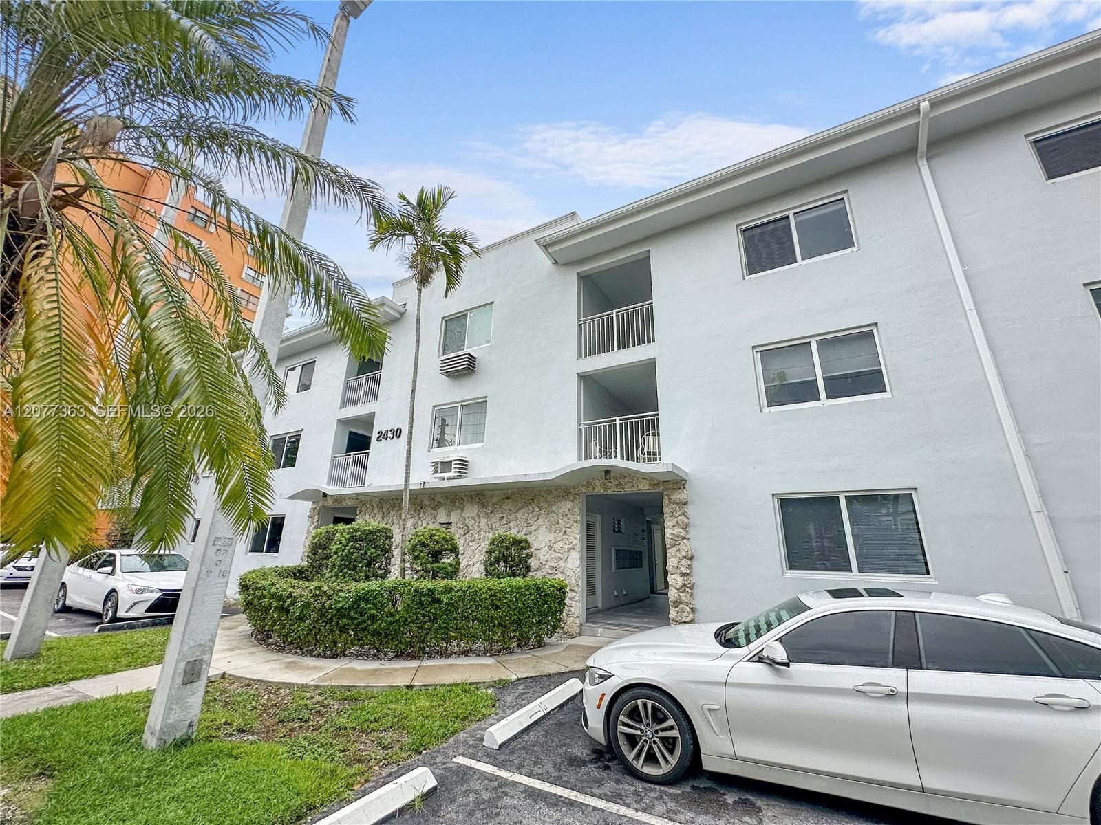 2430 NE 135th St # 103, North Miami, FL 33181 — zdjęcie 2