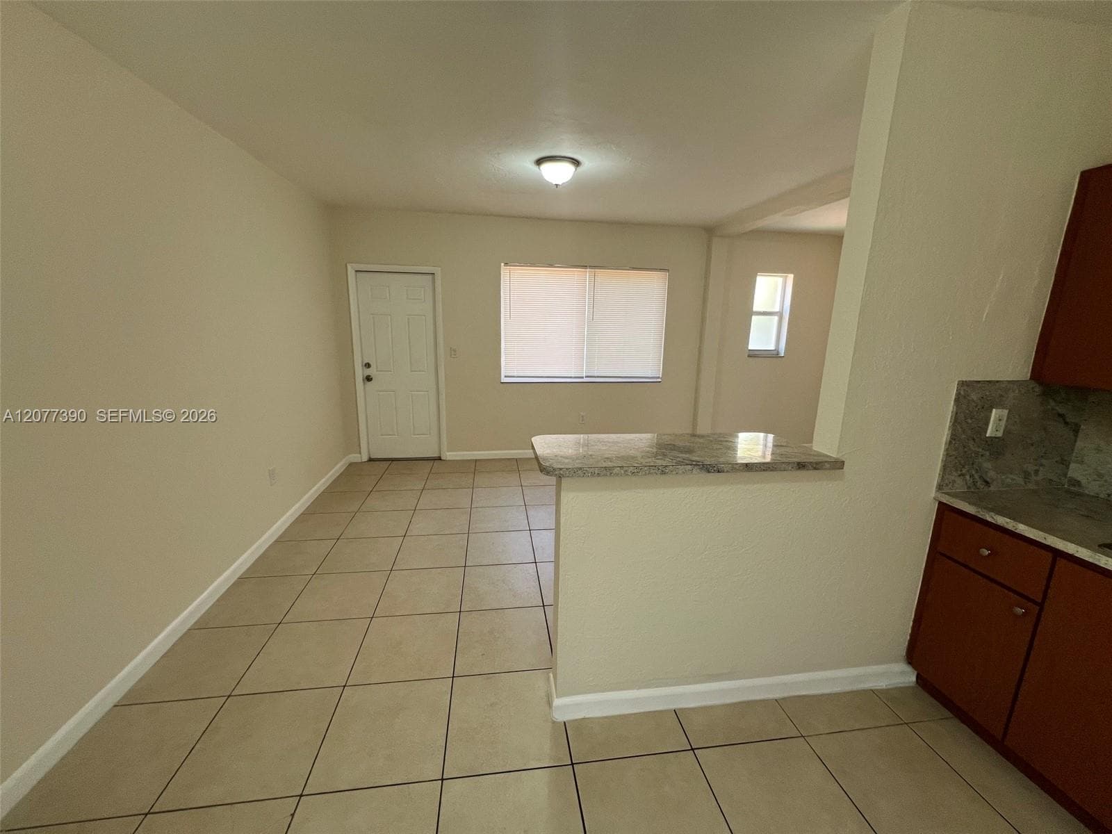 686 NE 85th St # 3B, Miami, FL 33138 — zdjęcie 2