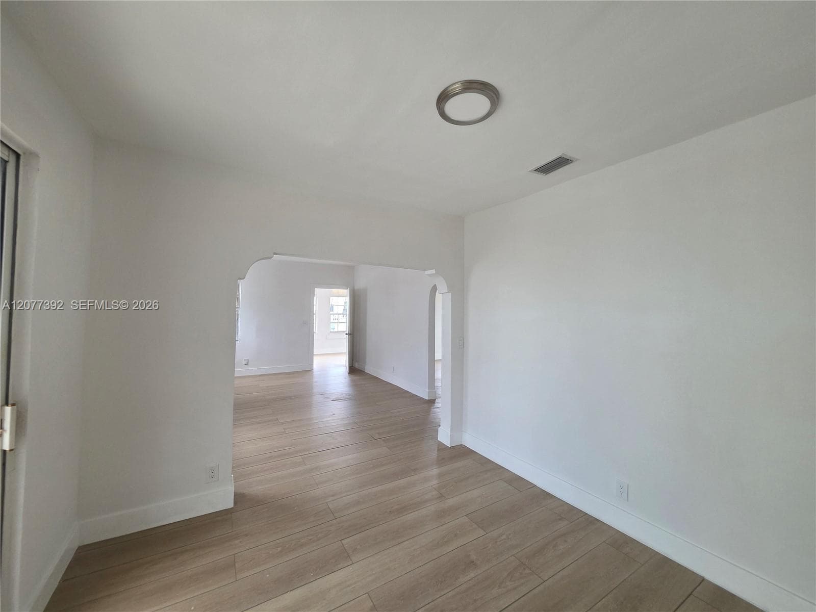2326 SW 9th St # 1, Miami, FL 33135 — zdjęcie 5
