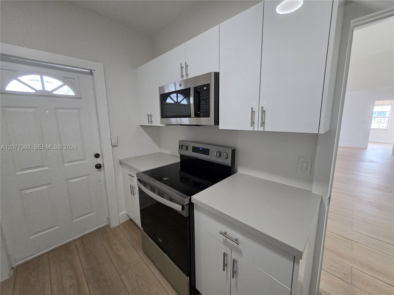 2326 SW 9th St # 1, Miami, FL 33135 — zdjęcie 4