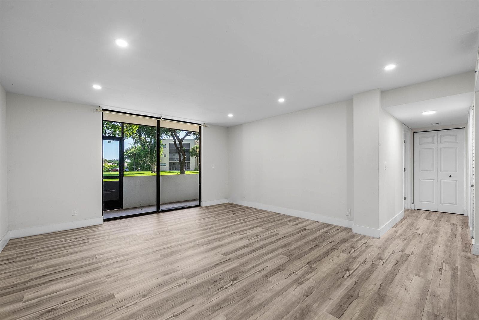 5190 LAS VERDES Circle # 105, Delray Beach, FL 33484 — zdjęcie 3