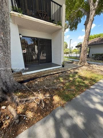 7235 NW 179th St # 101, Hialeah, FL 33015 — zdjęcie 3