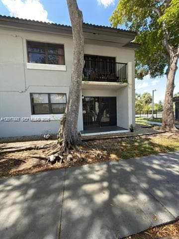 7235 NW 179th St # 101, Hialeah, FL 33015 — zdjęcie 4