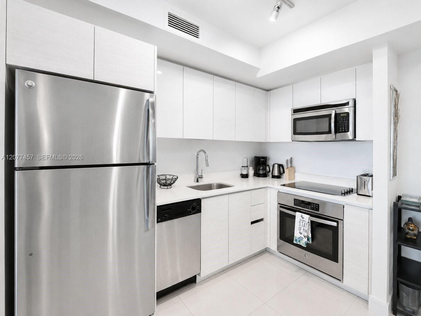 2600 E Hallandale Beach Blvd # T3203, Hallandale Beach, FL 33009 — zdjęcie 4