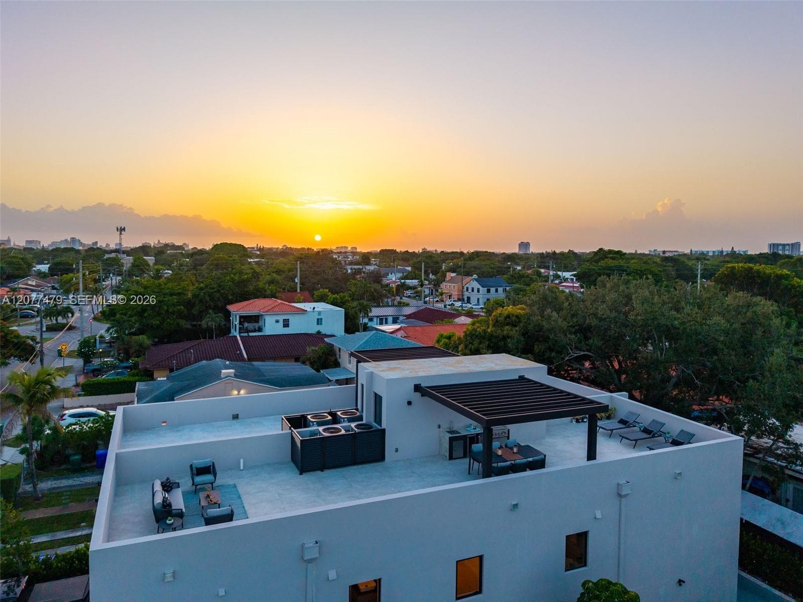 1433 SW 20th St, Miami, FL 33145 — zdjęcie 3