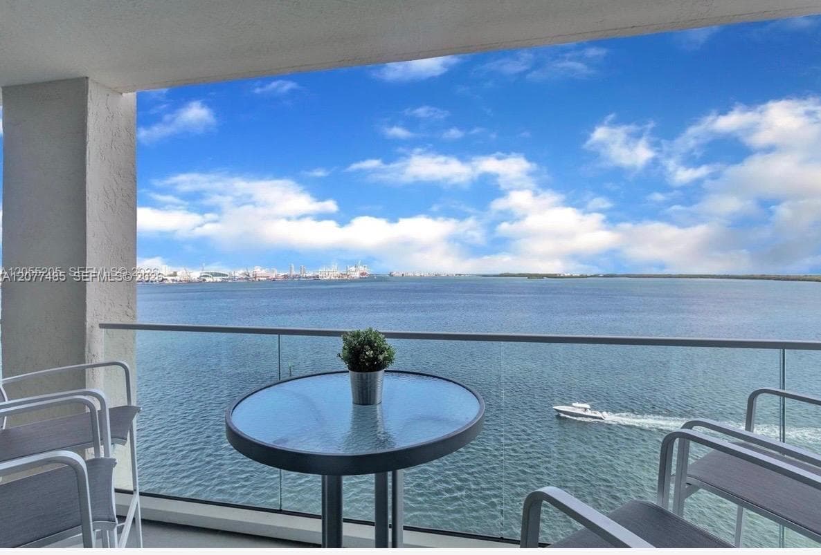 800 Claughton Island Dr. # 1204, Miami, FL 33131