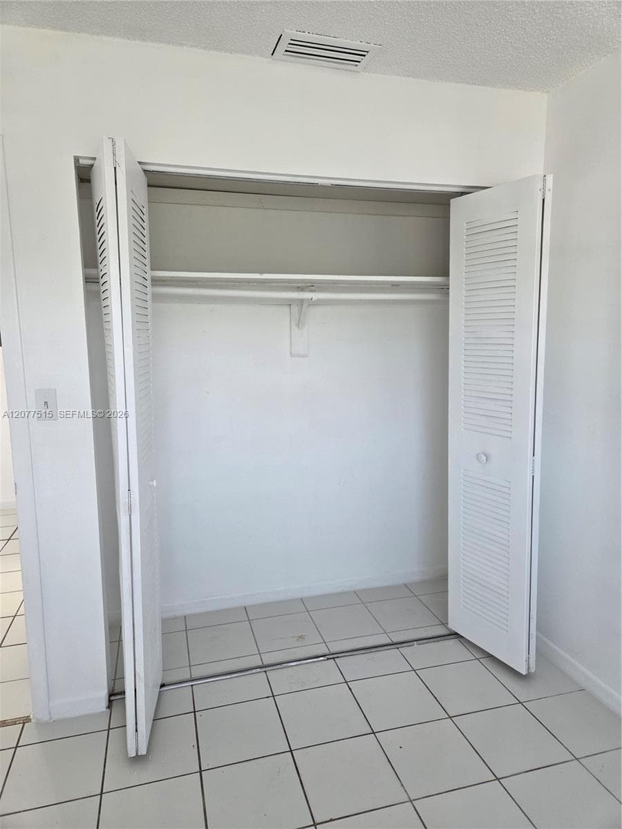 4030 SW 61st Ave # 8, Davie, FL 33314 — zdjęcie 3