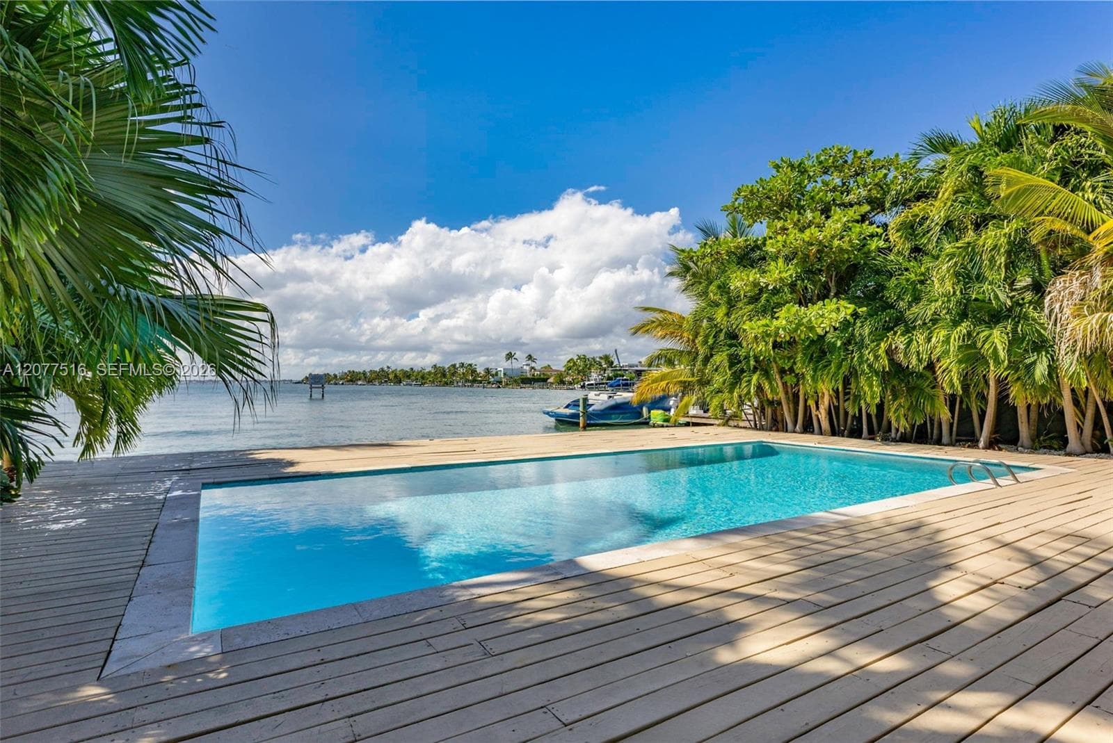 8220 Hawthorne Ave, Miami Beach, FL 33141 — zdjęcie 2