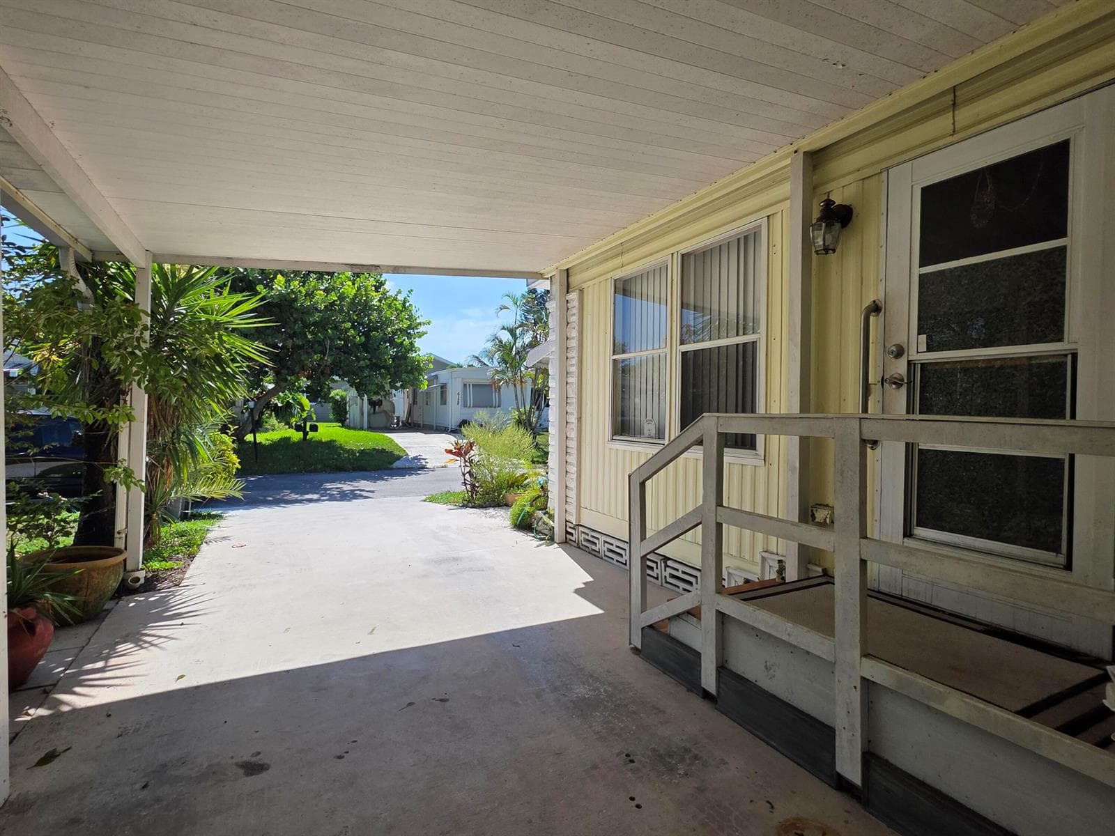 6125 N Guava Lane, Atlantis, FL 33462 — zdjęcie 2