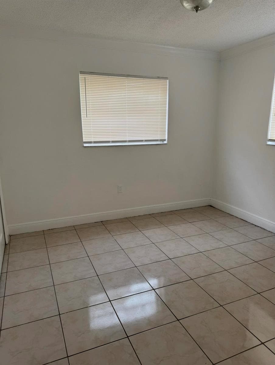 16118 NE 21ST Avenue # 5, North Miami Beach, FL 33162 — zdjęcie 4