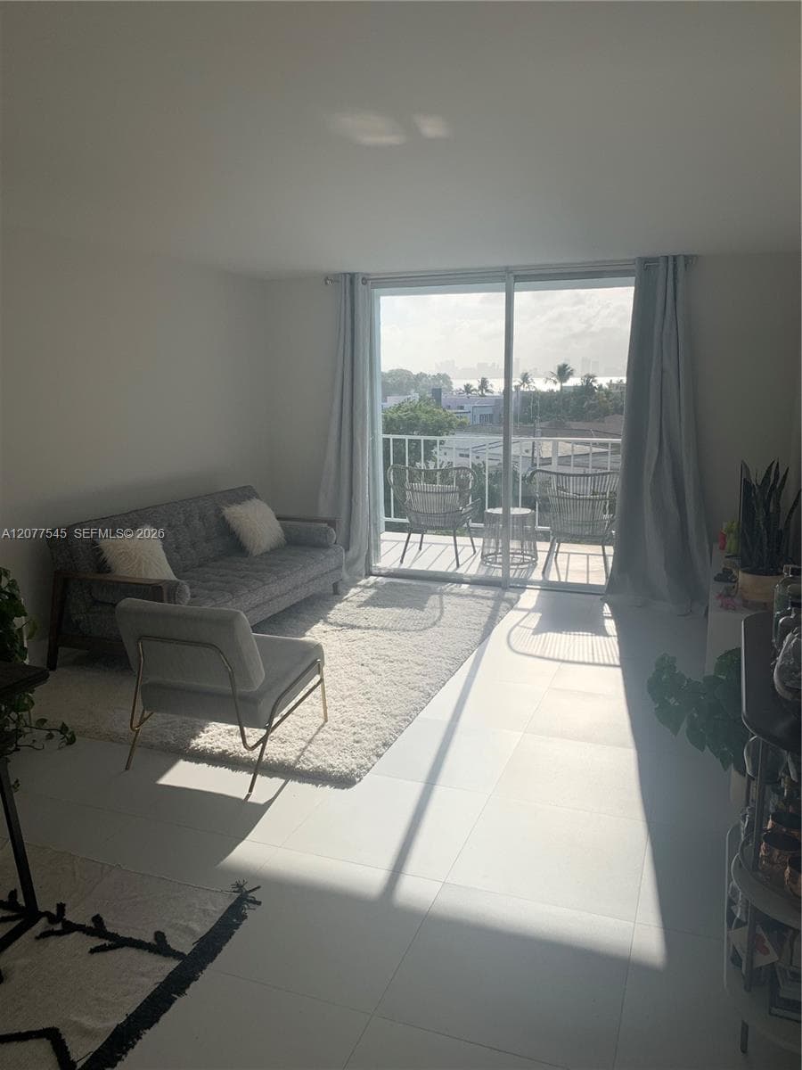 6900 Bay Dr # 5A, Miami Beach, FL 33141 — zdjęcie 3