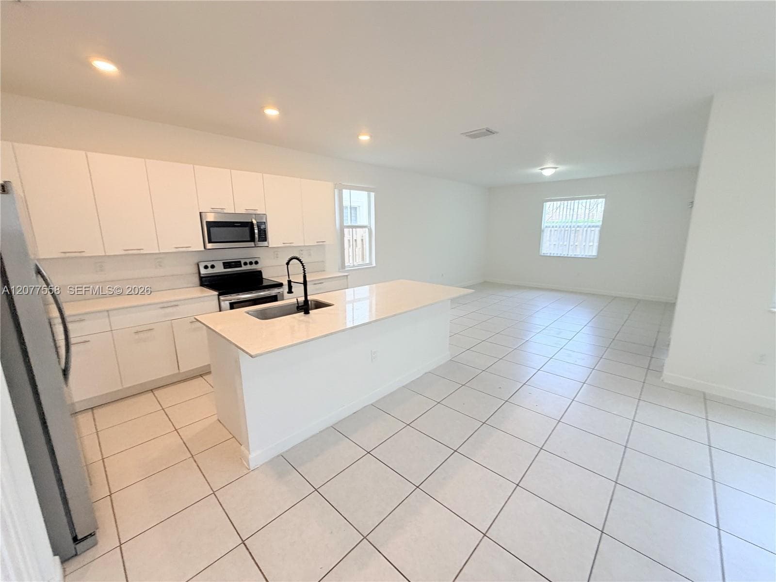 2405 NW 131st Cir, Miami, FL 33167 — zdjęcie 5