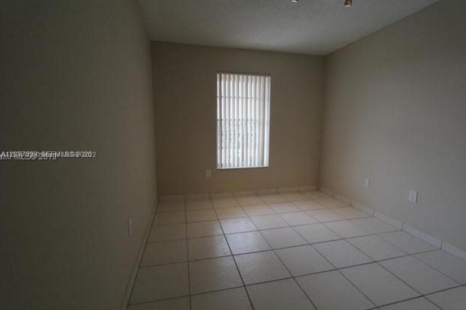 5775 W 20th Ave # 406, Hialeah, FL 33012 — zdjęcie 2