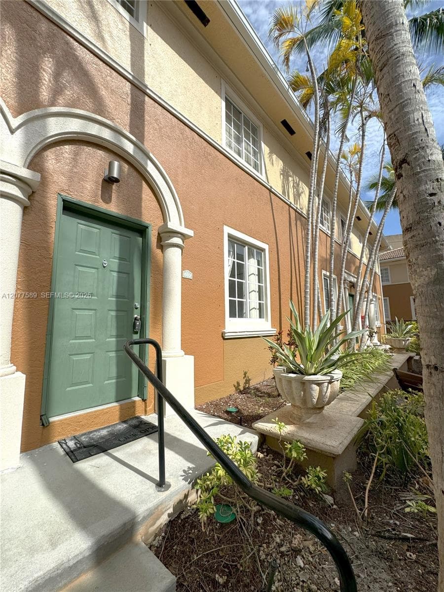 2831 NE 185th St # 603, Aventura, FL 33180