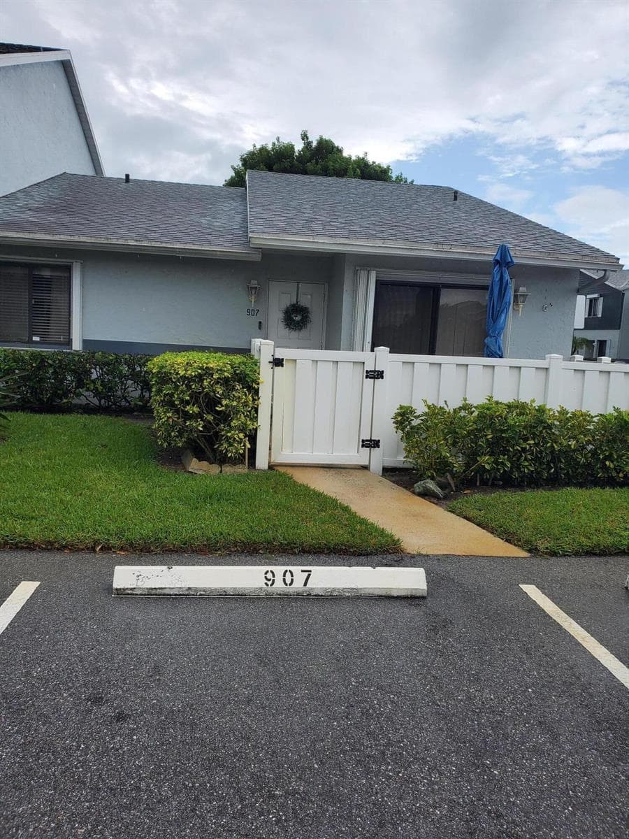 2641 Gately Drive E # 907, West Palm Beach, FL 33415 — zdjęcie 2