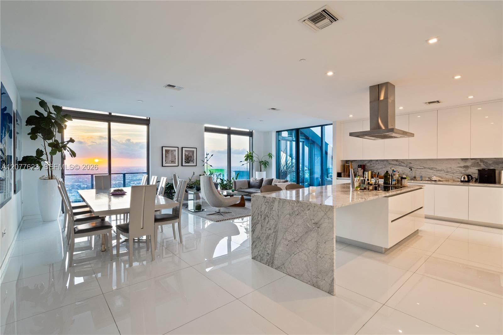 88 SW 7th St # 4203, Miami, FL 33130 — zdjęcie 3