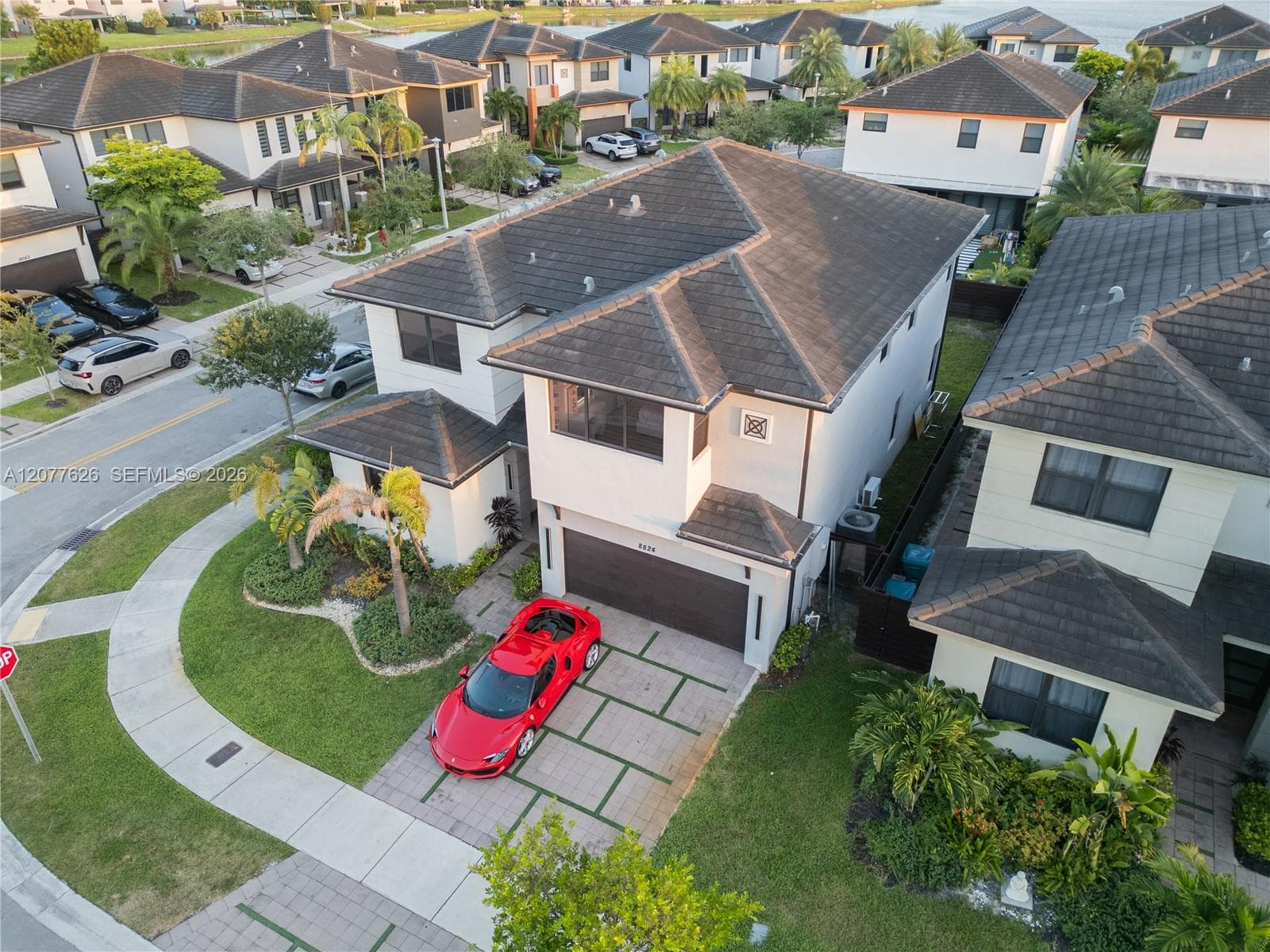8824 NW 161st Ter, Miami Lakes, FL 33018 — zdjęcie 3