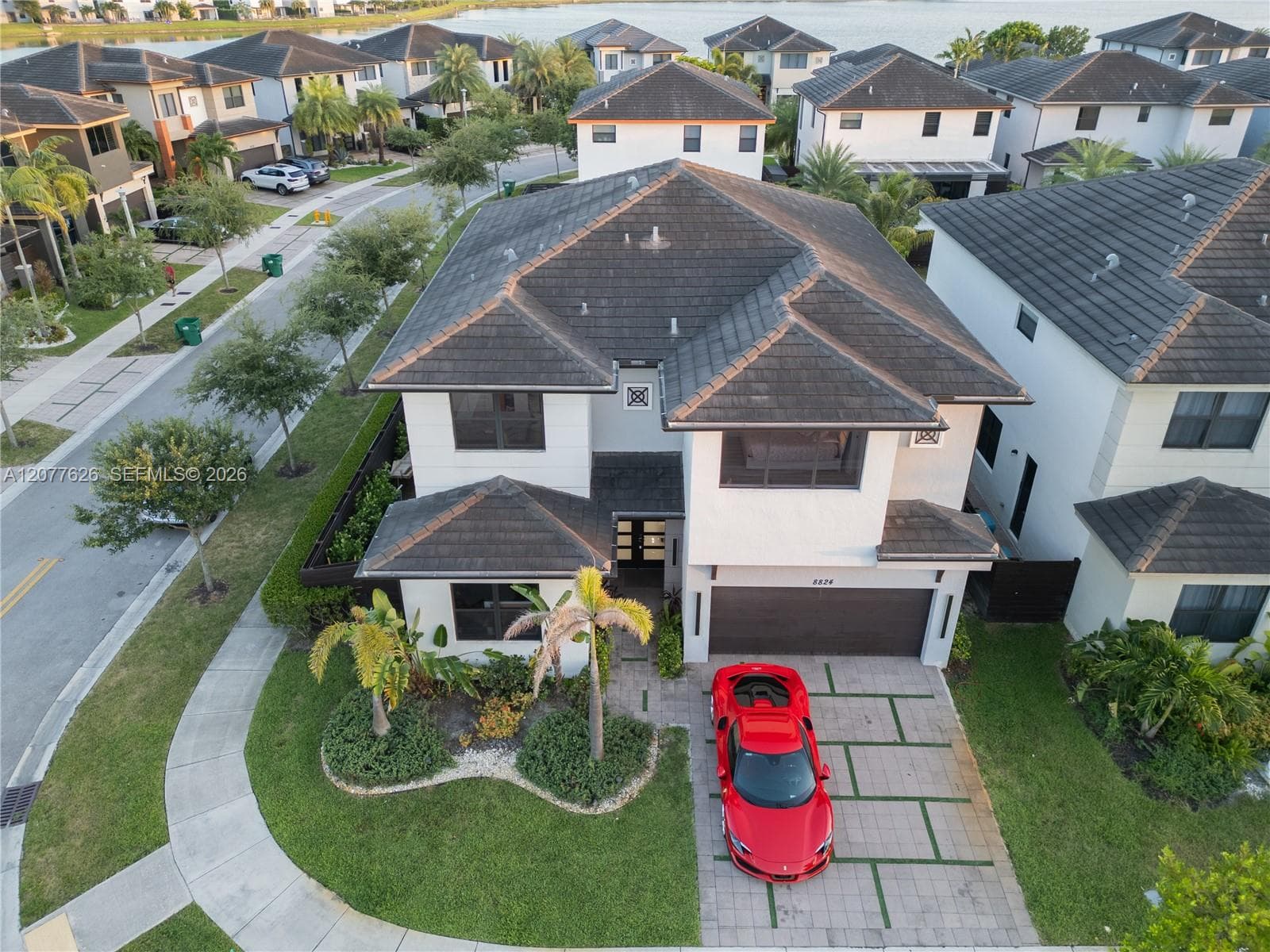 8824 NW 161st Ter, Miami Lakes, FL 33018