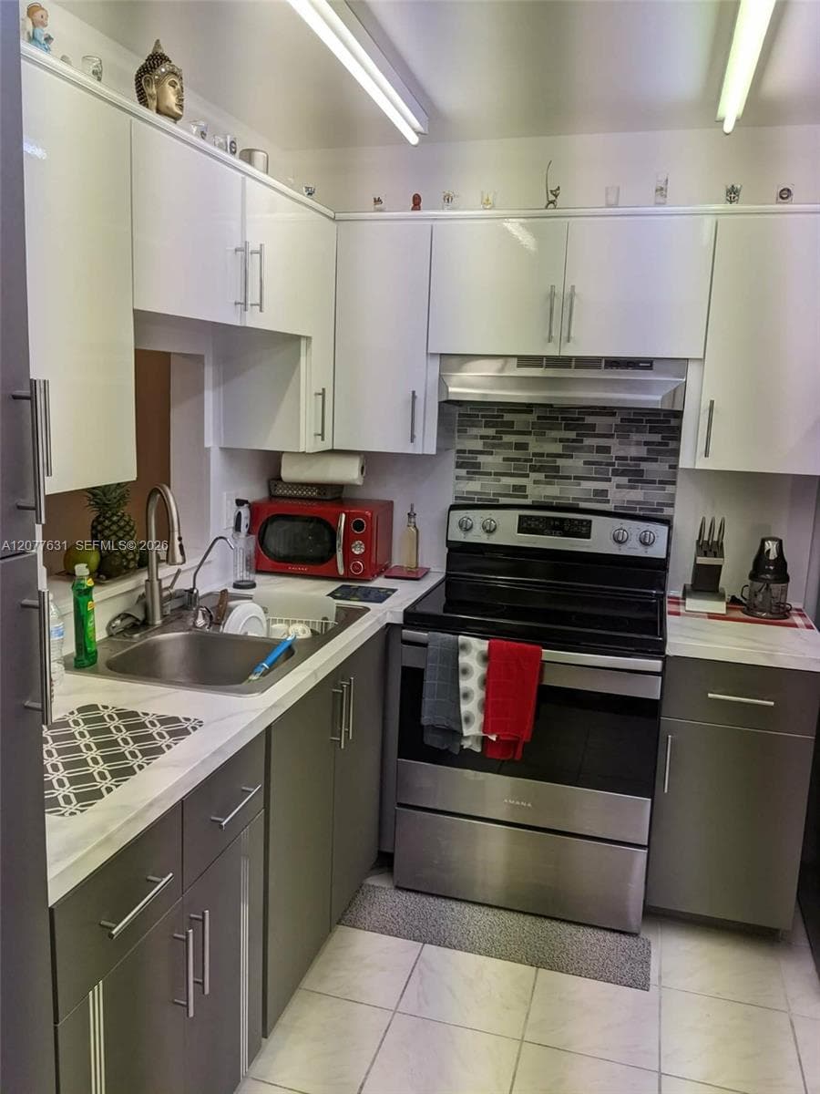 233 NE 14th Ave # 205, Hallandale Beach, FL 33009