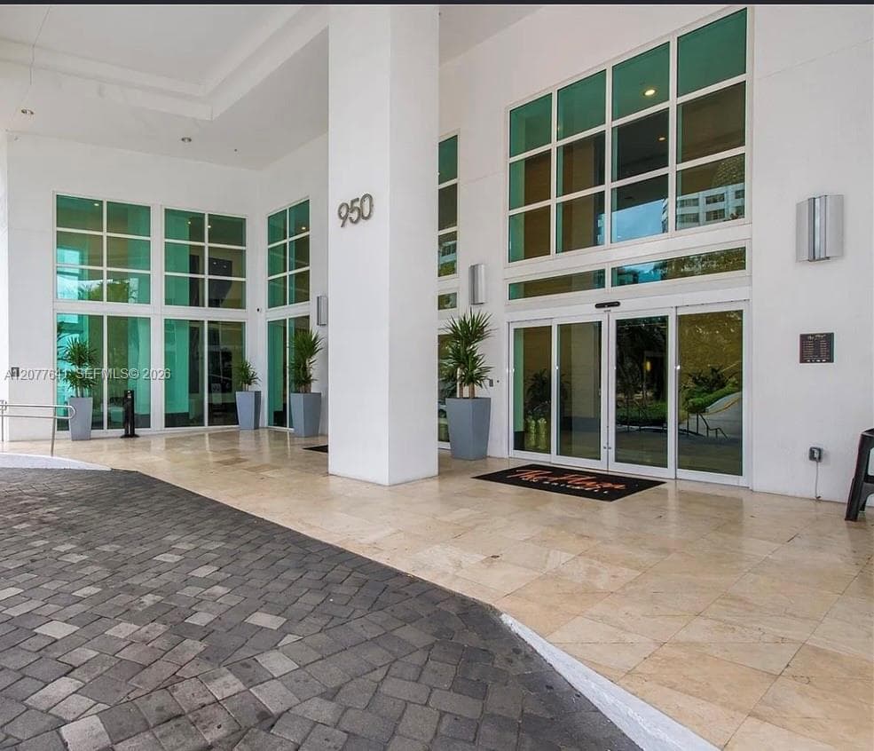950 Brickell Bay Dr # 902, Miami, FL 33131 — zdjęcie 2