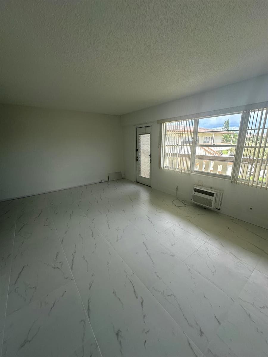 205 MANSFIELD Way E, Boca Raton, FL 33434 — zdjęcie 2