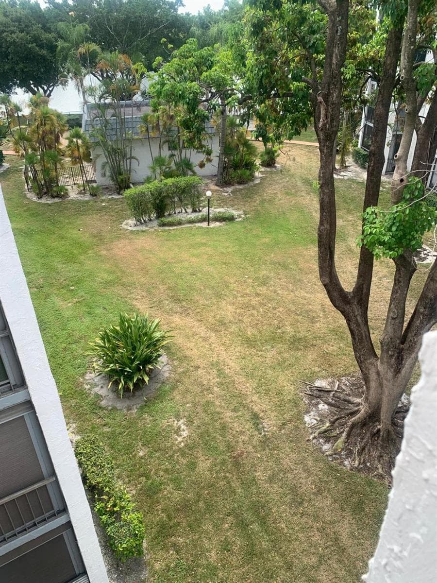 3360 SPANISH MOSS Terrace # 413, Lauderhill, FL 33319