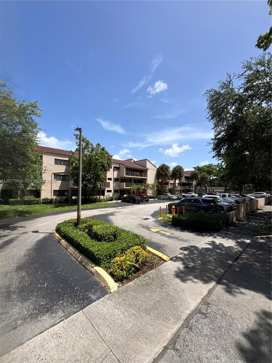 6305 Gage Pl # 309A, Miami Lakes, FL 33014 — zdjęcie 2