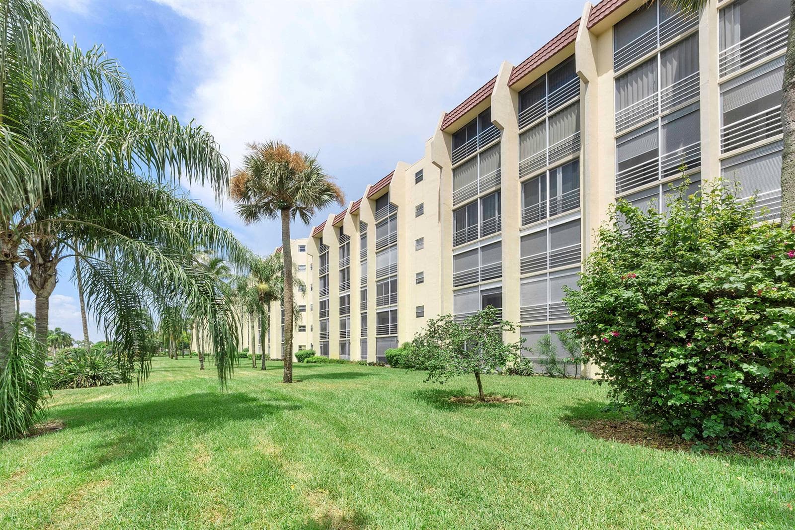 3590 Via Poinciana # 107, Lake Worth, FL 33467 — zdjęcie 2