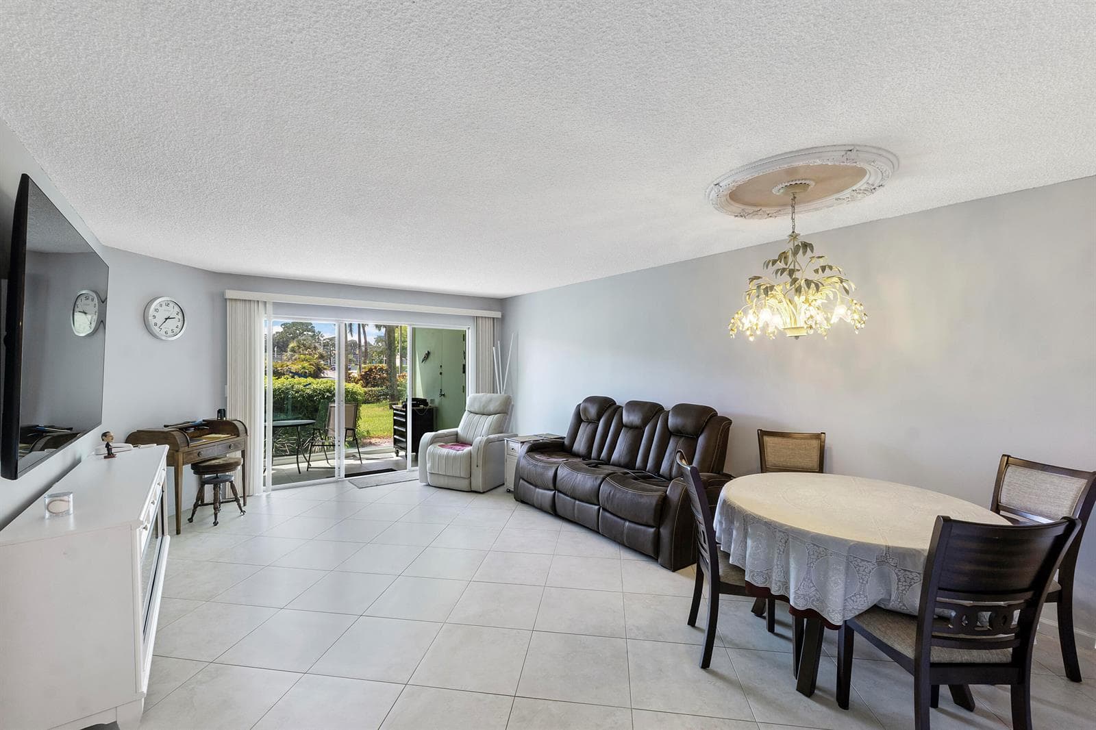 3590 Via Poinciana # 107, Lake Worth, FL 33467 — zdjęcie 4