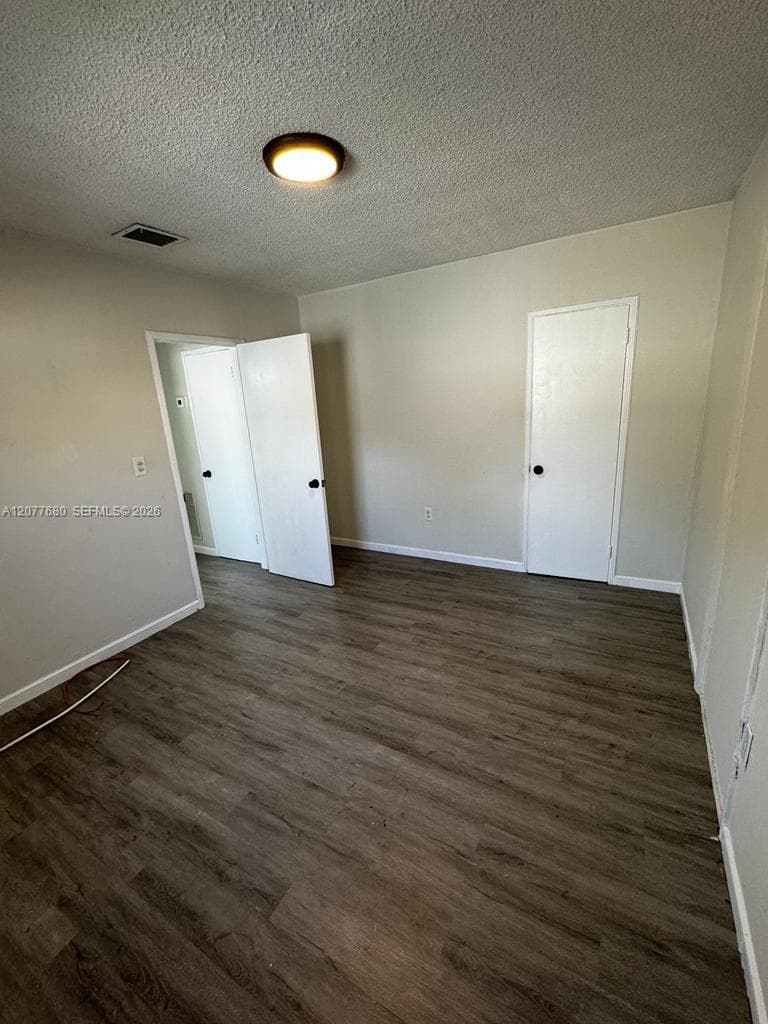 2734 SW 30th Ct # 1, Miami, FL 33133 — zdjęcie 2