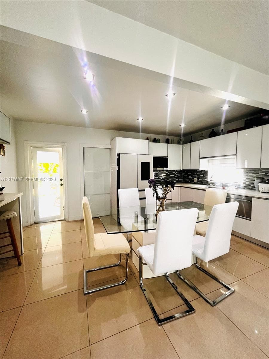1920 NW 32nd Ave, Miami, FL 33125 — zdjęcie 4