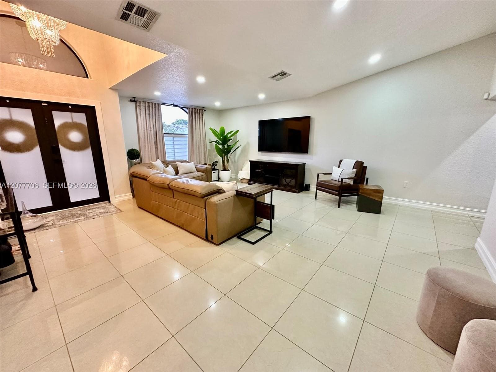 9021 NW 150th Ter, Miami Lakes, FL 33018 — zdjęcie 2