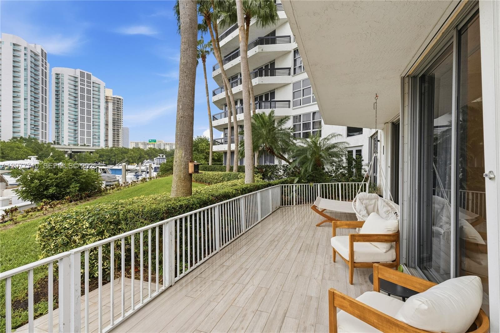 3500 Mystic Pointe Dr # 104, Aventura, FL 33180 — zdjęcie 5