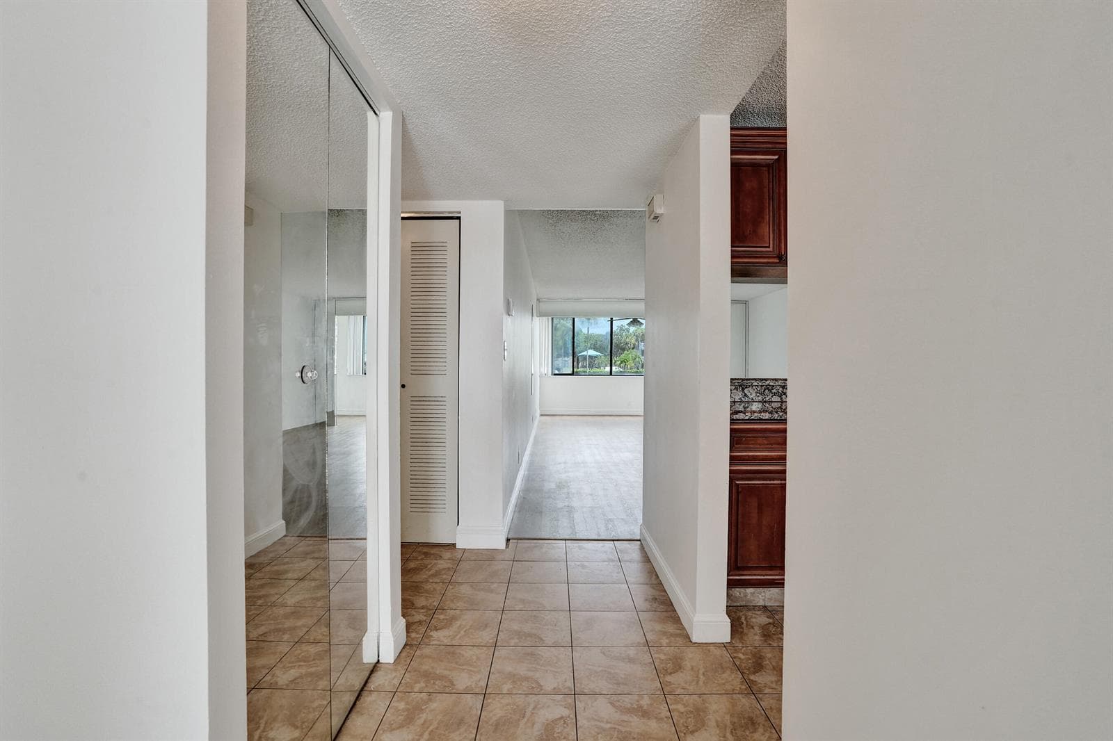 8030 Hampton Boulevard # 106, North Lauderdale, FL 33068 — zdjęcie 4