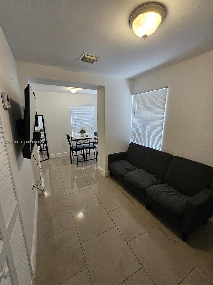 6966 Byron Ave # 103, Miami Beach, FL 33141 — zdjęcie 4